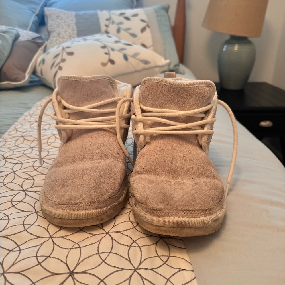 UGG BOOTS